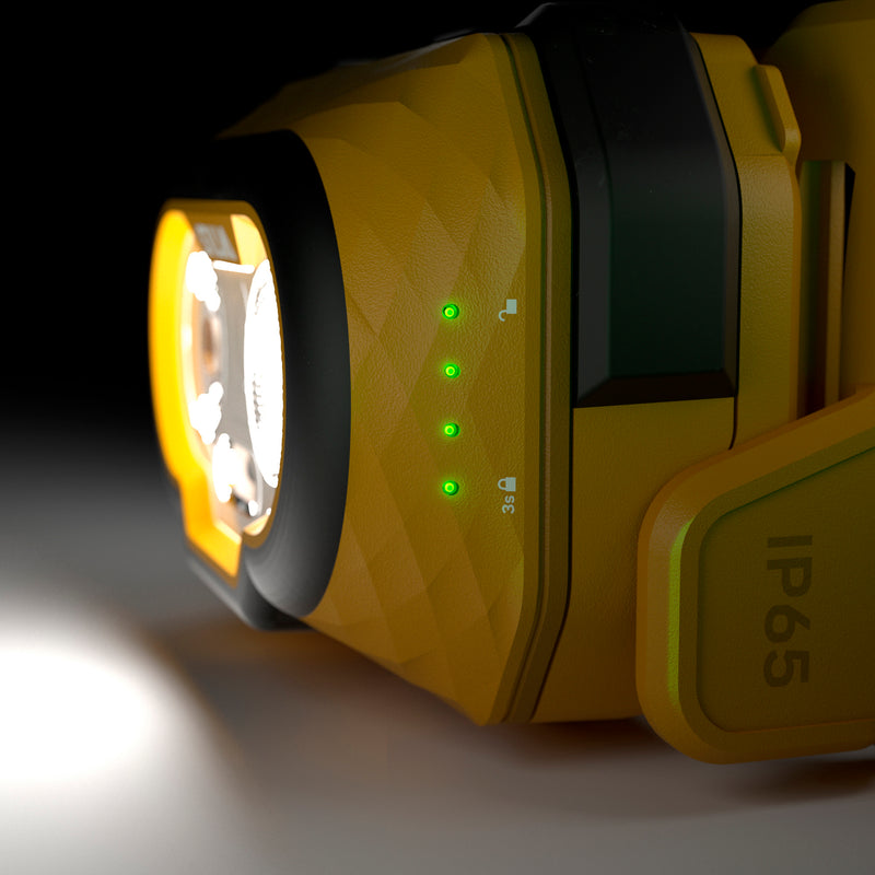 Silva Discover - 2 x semi high power LEDs, 1 x red/orange LED. 3AAA or Hybrid battery (not included) - 500 lumens